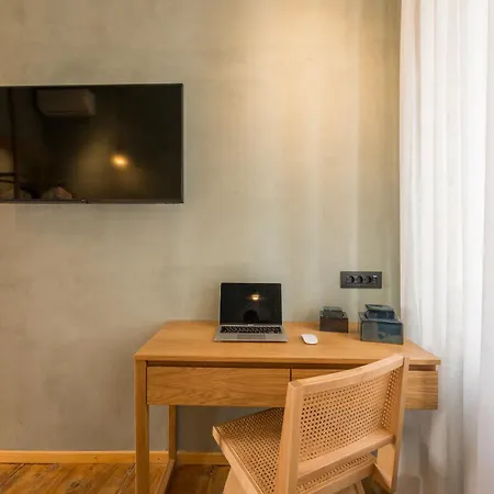 Full House 아파트 하니아